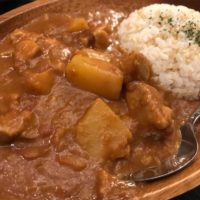 野菜も愛情もたっぷり♪『古民家Bar 書斎』オリジナルカレーで、心もお腹もいっぱいに